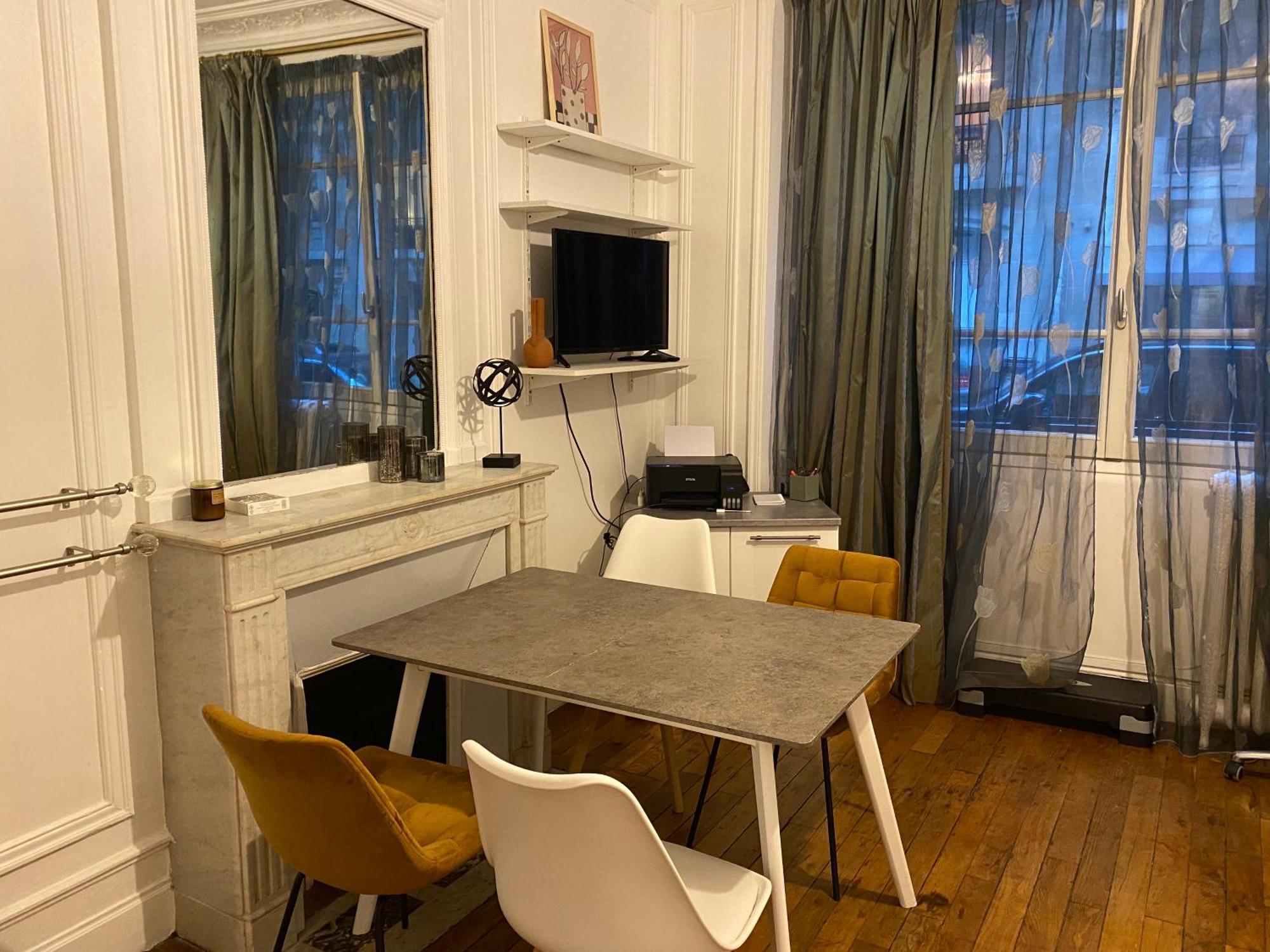 Appartement Passy Tour Eiffel Paris Exterior photo